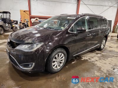 2017 CHRYSLER PACIFICA TOURING L 2C4RC1BG4HR653947 - główne zdjęcie licytacji z USA - miniatura