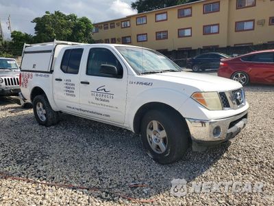 Czwarte zdjęcie samochodu z boku: 2006 NISSAN FRONTIER CREW CAB LE VIN:1N6AD07UX6C444587 - miniatura