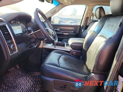 Zdjęcie 7 z 11 samochodu: 2015 RAM 3500 LARAMIE VIN:3C63R3JJXFG580087 - miniatura