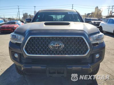 Piąte zdjęcie samochodu w środku: 2019 TOYOTA TACOMA DOUBLE CAB VIN:3TMDZ5BNXKM076774 - miniatura