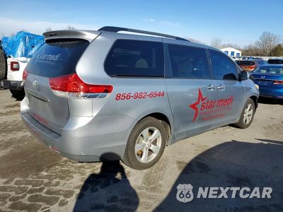 Trzecie zdjęcie samochodu z tyłu: 2011 TOYOTA SIENNA LE VIN:5TDKK3DC0BS031421 - miniatura
