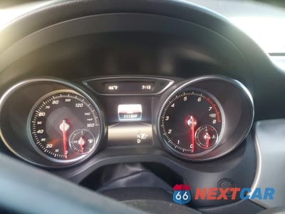 Zdjęcie 9 z 13 samochodu: 2018 MERCEDES-BENZ CLA 250 VIN:WDDSJ4EB8JN600198 - miniatura