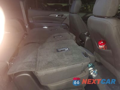 Zdjęcie 11 z 14 samochodu: 2024 CHEVROLET TRAVERSE L VIN:1GNEREKS8RJ179121 - miniatura