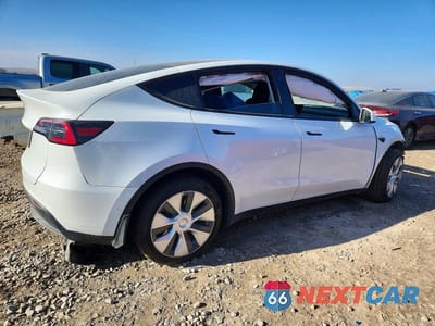 Trzecie zdjęcie samochodu z tyłu: 2021 TESLA MODEL Y VIN:5YJYGDEE2MF297418 - miniatura