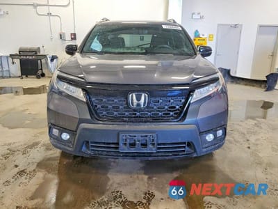 Piąte zdjęcie samochodu w środku: 2019 HONDA PASSPORT TOURING VIN:5FNYF8H93KB500614 - miniatura