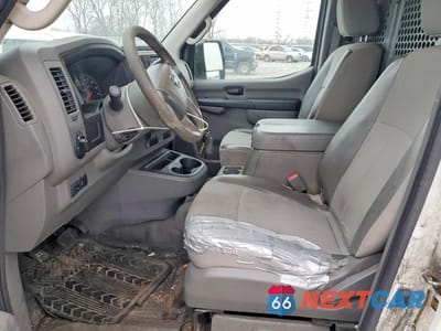 Zdjęcie 7 z 12 samochodu: 2013 NISSAN NV 2500 DELIVERY VAN VIN:1N6AF0LX6DN105367 - miniatura