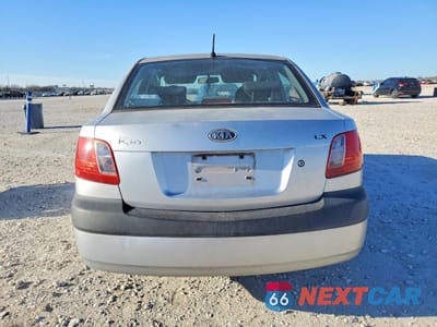 Zdjęcie 6 z 12 samochodu: 2006 KIA RIO BASE VIN:KNADE123766157124 - miniatura