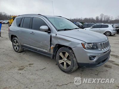 Czwarte zdjęcie samochodu z boku: 2017 JEEP COMPASS LATITUDE VIN:1C4NJCEA3HD156477 - miniatura