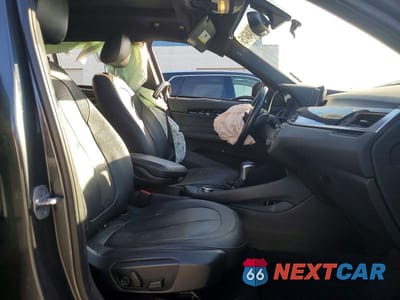 Zdjęcie 7 z 12 samochodu: 2018 BMW X1 SDRIVE28I VIN:WBXHU7C32J5H44893 - miniatura