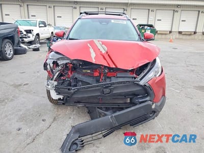 Piąte zdjęcie samochodu w środku: 2024 TOYOTA COROLLA CROSS LE VIN:7MUCAAAG2RV079778 - miniatura