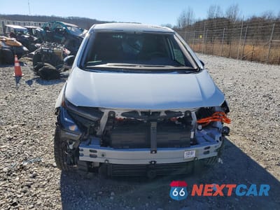 Piąte zdjęcie samochodu w środku: 2023 CHEVROLET BOLT EV 2LT VIN:1G1FX6S00P4205027 - miniatura