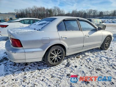 Trzecie zdjęcie samochodu z tyłu: 2001 MITSUBISHI GALANT ES VIN:4A3AA46G11E124521 - miniatura