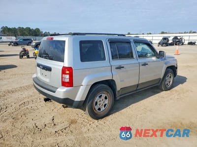 Trzecie zdjęcie samochodu z tyłu: 2014 JEEP PATRIOT SPORT VIN:1C4NJPBA2ED553492 - miniatura
