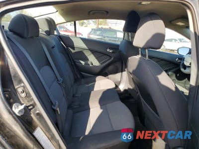 Zdjęcie 10 z 13 samochodu: 2015 KIA FORTE LX VIN:KNAFX4A69F5354480 - miniatura