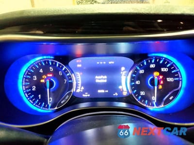 Zdjęcie 9 z 12 samochodu: 2023 CHRYSLER PACIFICA LIMITED VIN:2C4RC1GG2PR560870 - miniatura