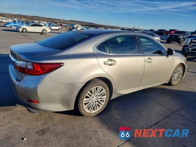 Trzecie zdjęcie samochodu z tyłu: 2016 LEXUS ES 350 VIN:58ABK1GG6GU019820 - miniatura