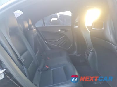 Zdjęcie 10 z 13 samochodu: 2018 MERCEDES-BENZ CLA 250 VIN:WDDSJ4EB8JN600198 - miniatura