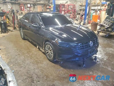 Czwarte zdjęcie samochodu z boku: 2021 VOLKSWAGEN JETTA SEL VIN:3VWE57BU0MM032818 - miniatura