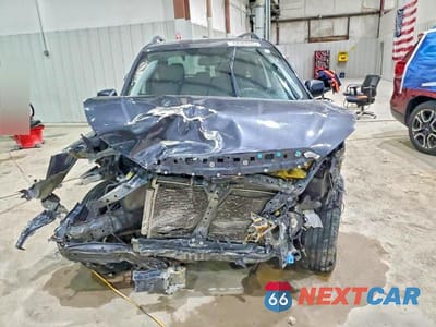 Piąte zdjęcie samochodu w środku: 2016 SUBARU FORESTER 2.5I PREMIUM VIN:JF2SJADC6GH511113 - miniatura