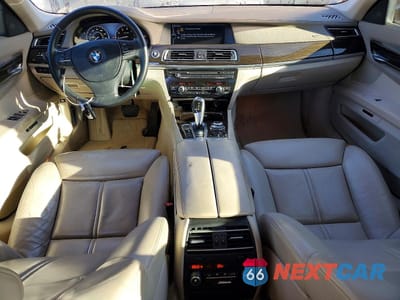 Zdjęcie 8 z 12 samochodu: 2010 BMW 750 I VIN:WBAKA8C58ACY36096 - miniatura