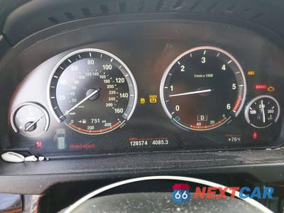 Zdjęcie 9 z 12 samochodu: 2017 BMW X5 XDRIVE35D VIN:5UXKS4C35H0Y16096 - miniatura