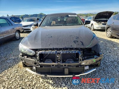 Piąte zdjęcie samochodu w środku: 2024 BMW I4 EDRIVE 35 VIN:WBY43AW0XRFS56712 - miniatura