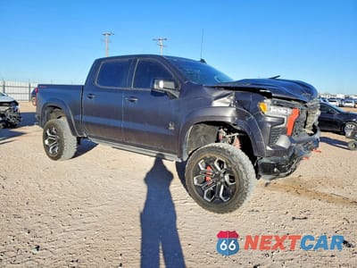 Czwarte zdjęcie samochodu z boku: 2024 CHEVROLET SILVERADO K1500 RST VIN:1GCUDEEL6RZ163136 - miniatura