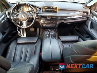 Zdjęcie 8 z 13 samochodu: 2016 BMW X5 XDR40E VIN:5UXKT0C59G0S79397 - miniatura