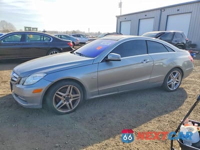 2012 MERCEDES-BENZ E 350 WDDKJ5KB4CF132980 - główne zdjęcie licytacji z USA - miniatura