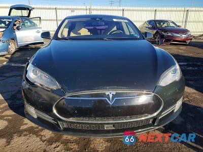 Piąte zdjęcie samochodu w środku: 2014 TESLA MODEL S VIN:5YJSA1S18EFP50997 - miniatura