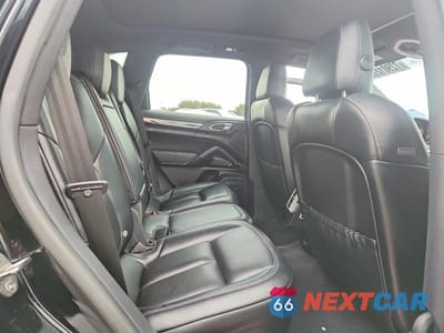 Zdjęcie 11 z 13 samochodu: 2018 PORSCHE CAYENNE VIN:WP1AA2A20JKA00971 - miniatura