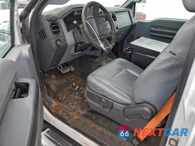 Zdjęcie 8 z 12 samochodu: 2016 FORD F450 SUPER DUTY VIN:1FDUF4GY0GEA75437 - miniatura