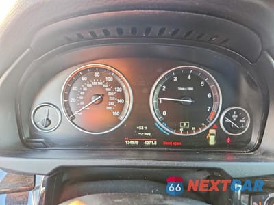 Zdjęcie 9 z 13 samochodu: 2016 BMW X5 SDRIVE35I VIN:5UXKR2C58G0H42420 - miniatura
