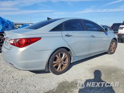Trzecie zdjęcie samochodu z tyłu: 2013 HYUNDAI SONATA VIN:5NPEC4AC0DH646256 - miniatura