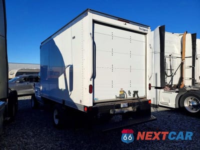 Drugie zdjęcie samochodu z przodu: 2023 FORD ECONOLINE E-350 BOX TRUCK *** PRIOR FLEET *** VIN:1FDWE3FK4PDD25724 - miniatura