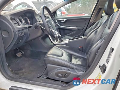 Zdjęcie 7 z 11 samochodu: 2013 VOLVO S60 T5 VIN:YV1612FH5D2187028 - miniatura