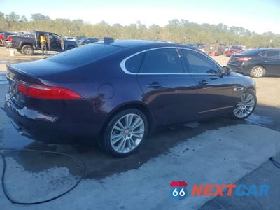 Trzecie zdjęcie samochodu z tyłu: 2018 JAGUAR XF PRESTIGE VIN:SAJBE4FX8JCY68660 - miniatura