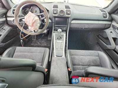 Zdjęcie 8 z 12 samochodu: 2016 PORSCHE CAYMAN GT4 VIN:WP0AC2A82GK197098 - miniatura