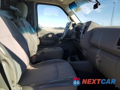 Zdjęcie 11 z 12 samochodu: 2014 NISSAN NV 2500 UTILITY / SERVICE VAN VIN:1N6BF0LX7EN102807 - miniatura