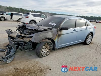 2014 CHRYSLER 200 LX 1C3CCBAB2EN231528 - główne zdjęcie licytacji z USA - miniatura