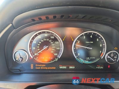 Zdjęcie 9 z 11 samochodu: 2014 BMW X5 XDRIVE50I VIN:5UXKR6C58E0C03820 - miniatura