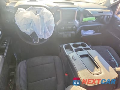 Zdjęcie 8 z 13 samochodu: 2022 CHEVROLET SILVERADO LTD C1500 CUSTOM VIN:1GCPWBEK1NZ135736 - miniatura