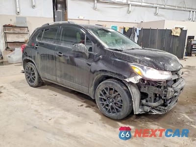 Czwarte zdjęcie samochodu z boku: 2020 CHEVROLET TRAX 1LT VIN:KL7CJLSB7LB352105 - miniatura