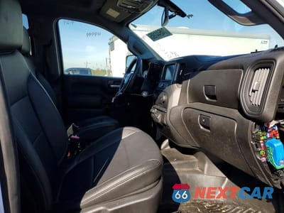 Piąte zdjęcie samochodu w środku: 2021 CHEVROLET SILVERADO C3500 VIN:1GB4WREY3MF285352 - miniatura
