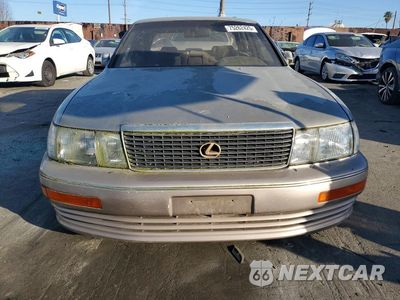 Piąte zdjęcie samochodu w środku: 1999 LEXUS LS 400 VIN:JT8UF11E0P0177642 - miniatura