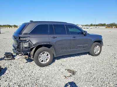 Trzecie zdjęcie samochodu z tyłu: 2024 JEEP GRAND CHEROKEE LAREDO VIN:1C4RJGAG6RC180993 - miniatura
