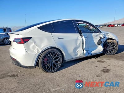 Trzecie zdjęcie samochodu z tyłu: 2022 TESLA MODEL Y VIN:7SAYGDEF5NF538191 - miniatura