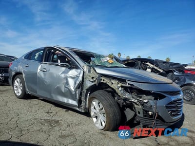 Czwarte zdjęcie samochodu z boku: 2024 CHEVROLET MALIBU LT VIN:1G1ZD5ST0RF218930 - miniatura