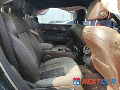 Zdjęcie 10 z 12 samochodu: 2017 BENTLEY BENTAYGA VIN:SJAAC2ZVXHC012982 - miniatura
