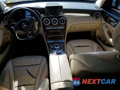 Zdjęcie 8 z 11 samochodu: 2019 MERCEDES-BENZ GLC 300 VIN:WDC0G4JB4KV131502 - miniatura
